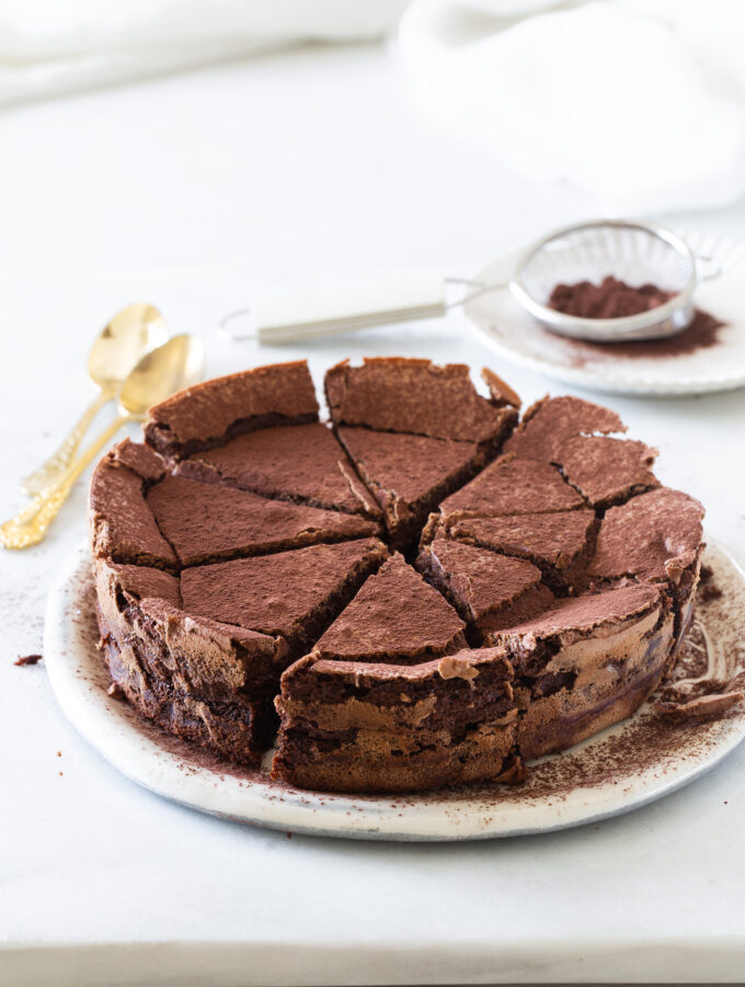 עוגת שוקולד ללא קמח אפויה פעמיים