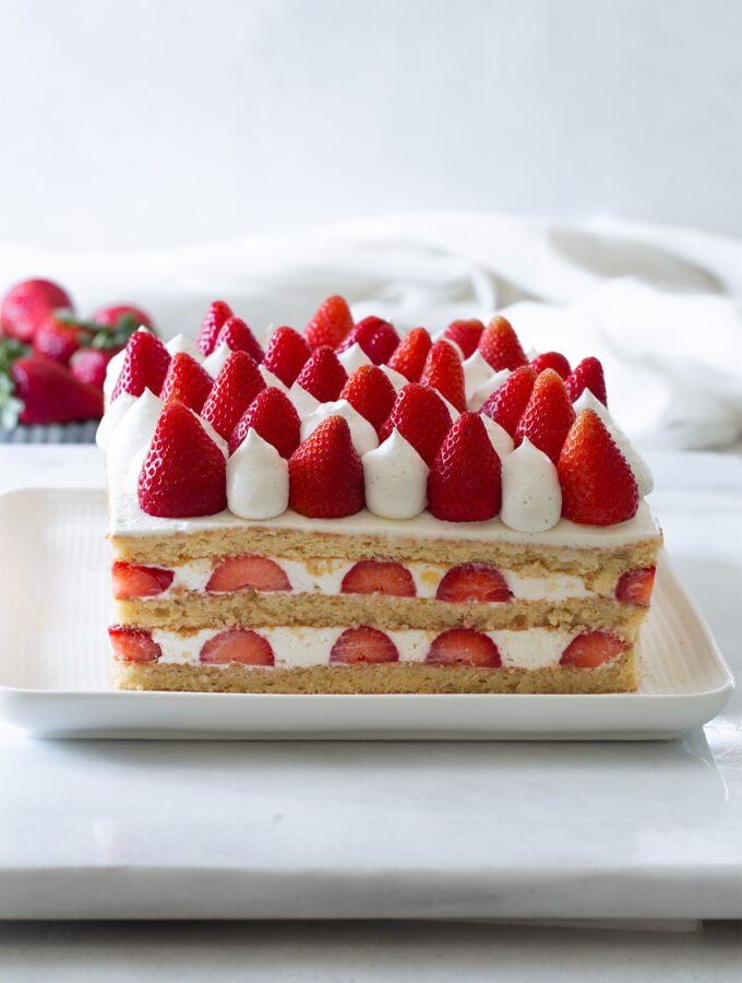 עוגת תותים יפנית לפסח